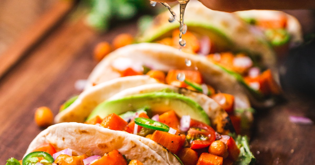 Upscale restaurant food and dining scene — Amex Gold maximize